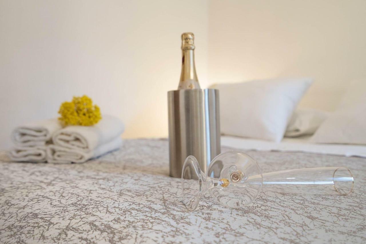 Studio Apartments Petar In Old Part Of Town Split Bagian luar foto