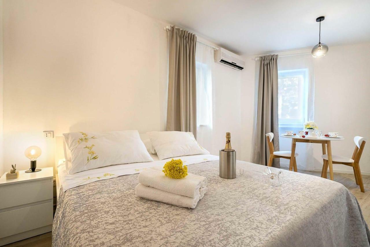 Studio Apartments Petar In Old Part Of Town Split Bagian luar foto
