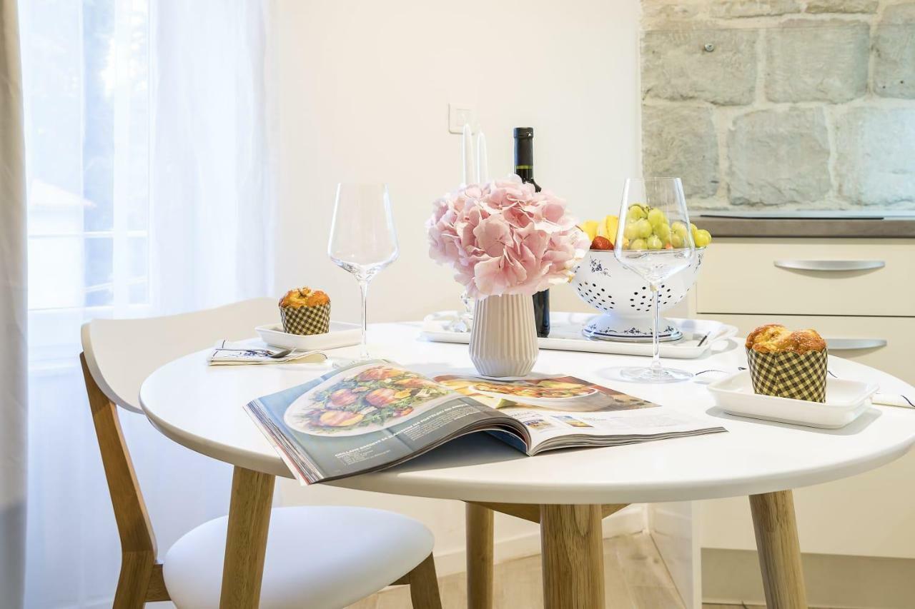 Studio Apartments Petar In Old Part Of Town Split Bagian luar foto