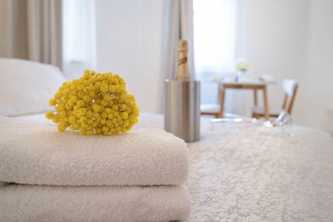 Studio Apartments Petar In Old Part Of Town Split Bagian luar foto