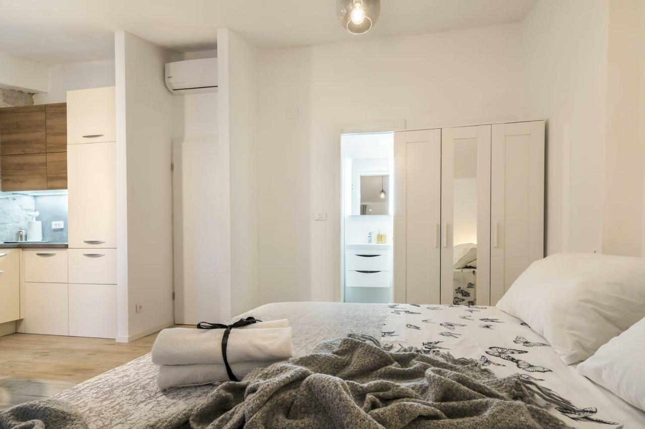 Studio Apartments Petar In Old Part Of Town Split Bagian luar foto