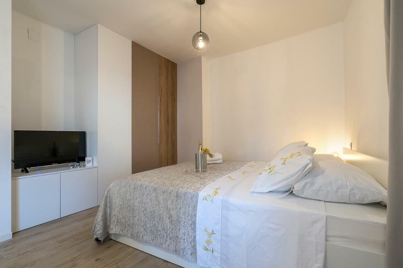 Studio Apartments Petar In Old Part Of Town Split Bagian luar foto